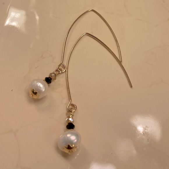 Pearl Drop Earrings on Marquis Earwires.... - Picture 3 of 3